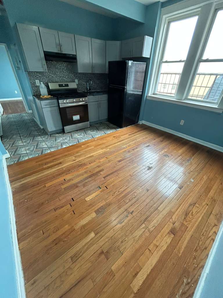 Apartment in Newark