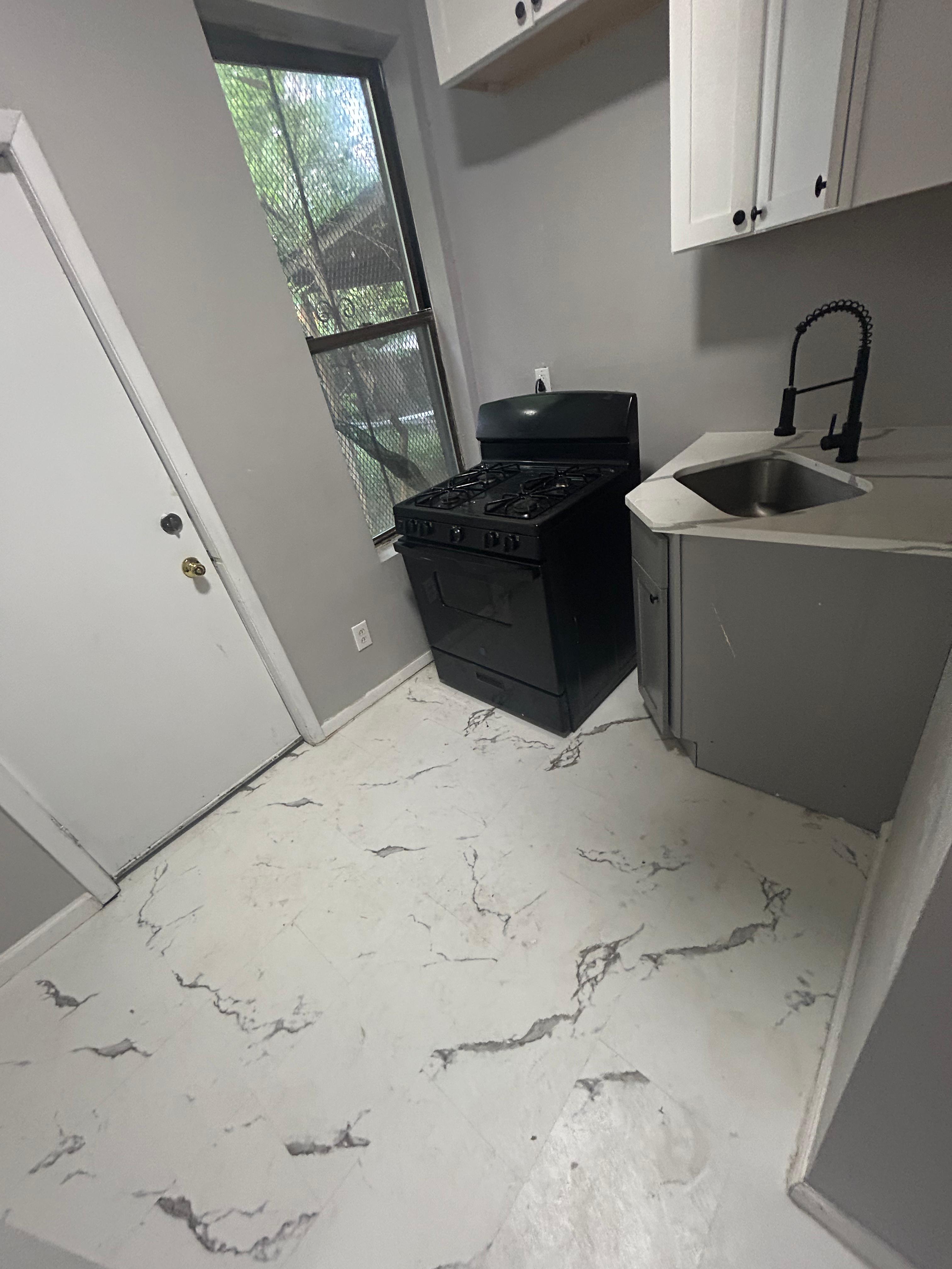 Apartment in Newark