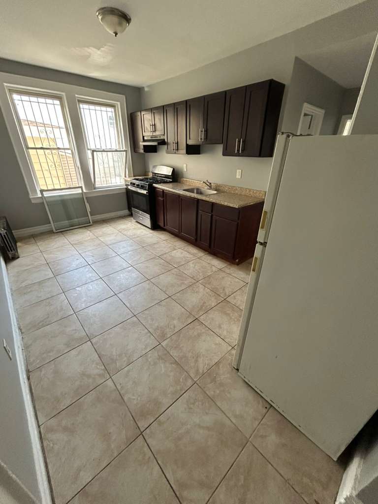 Apartment in Newark